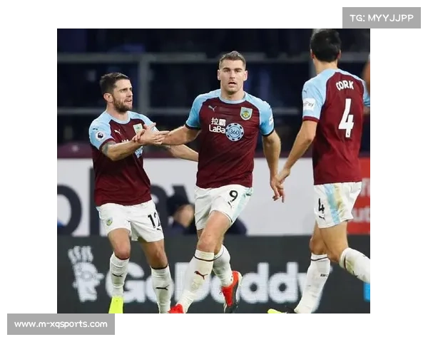 利物浦、桑德兰与伯恩茅斯并列积18分 排名第三至第五