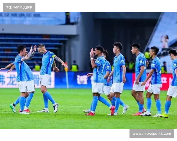 夏达龙合同到期转投深圳新鹏城，33岁老将追梦中超赛场